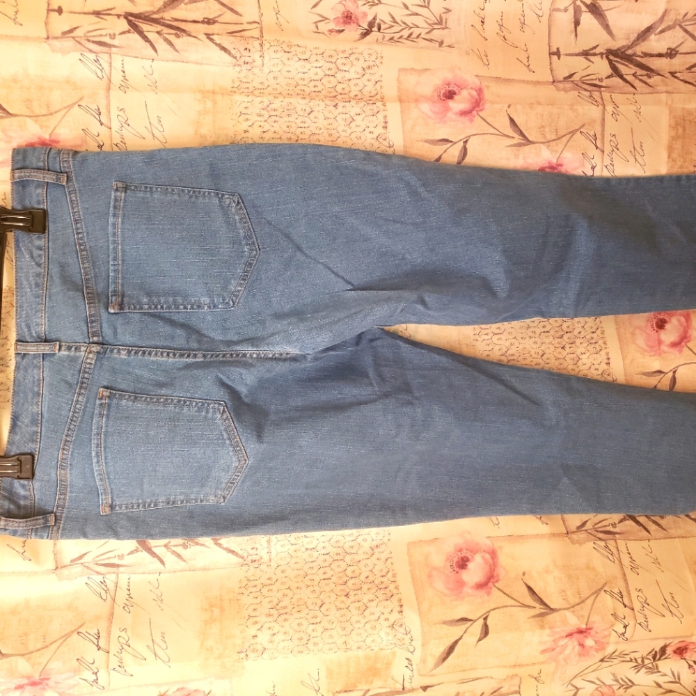 Code Bleu size 14 p color medium denim scallop cross over bottom of jeans - Picture 2 of 4